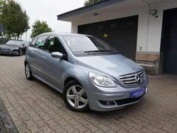 Blau Gebraucht 2006 Mercedes B180 Van / Kleinbus | 3.999 € (Fairer Preis)
