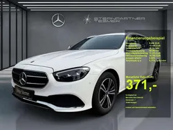 Weiß Gebraucht 2022 Mercedes E220 Avantgarde Limousine | 32.790 € (Guter Preis)