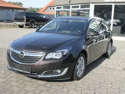 Mahogany brown (p2/so) Gebraucht 2017 Opel Insignia Innovation Kombi | 7.490 € (Etwas zu teuer)