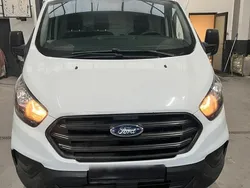 Weiß Gebraucht 2018 Ford Transit Limousine | 7.000 €