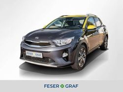 Graphite grau Gebraucht 2018 Kia Stonic Vision SUV | 12.490 € (Fairer Preis)