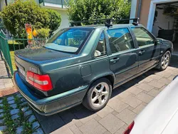 Grün Gebraucht 1999 Volvo S70 Limousine | 3.400 €