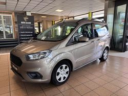 Gold Gebraucht 2018 Ford Tourneo Courier Trend Van / Kleinbus | 7.500 € (Guter Preis)