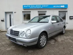 Silber Gebraucht 1996 Mercedes E280 Limousine | 7.990 € (Etwas zu teuer)