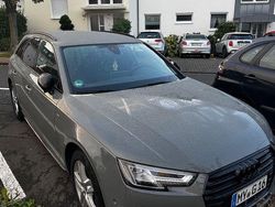 Grau Gebraucht 2018 Audi A4 Sport Limousine | 17.800 € (Teuer)