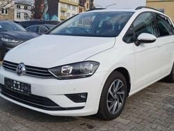 Pure white Gebraucht 2017 VW Golf Sportsvan Sound Van / Kleinbus | 7.950 € (Fairer Preis)