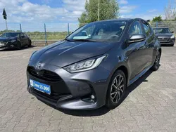 Grau Gebraucht 2022 Toyota Yaris Team Kleinwagen | 19.900 € (Fairer Preis)