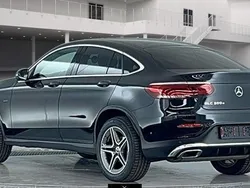 Schwarz Gebraucht 2020 Mercedes GLC300e AMG Coupé | 43.890 € (Guter Preis)