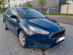 Blau Gebraucht 2016 Ford Focus Ambiente Kombi | 3.490 € (Superpreis)