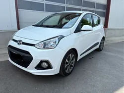 Weiß Gebraucht 2016 Hyundai i10 YES! Gold Kleinwagen | 7.200 € (Fairer Preis)