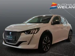 Weiß Gebraucht 2021 Peugeot e-208 GT Kleinwagen | 17.990 € (Fairer Preis)