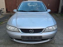 Silber Gebraucht 2001 Opel Vectra Kombi | 550 € (Superpreis)