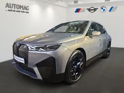 Oxidgrau Gebraucht 2023 BMW iX Sport Line SUV | 53.980 € (Fairer Preis)