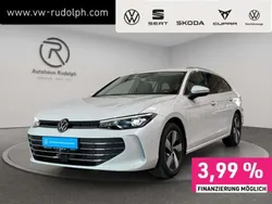 Oryxweiß perlmutteffekt Gebraucht 2024 VW Passat Business Kombi | 33.190 € (Fairer Preis)