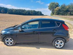 Schwarz Gebraucht 2011 Ford Fiesta Trend Kleinwagen | 3.650 € (Fairer Preis)