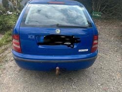 Blau Gebraucht 2002 Skoda Felicia Kombi | 550 €