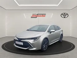 Silber Gebraucht 2019 Toyota Corolla Lounge+ Kombi | 21.990 € (Fairer Preis)