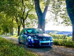 Blau Gebraucht 2005 VW Golf V R Limousine | 16.000 €