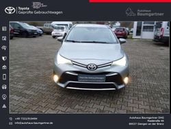 Titansilber mica metallic Gebraucht 2017 Toyota Avensis Edition-S Kombi | 11.650 € (Guter Preis)