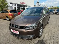 Braun Gebraucht 2014 VW Touran Life Van / Kleinbus | 7.850 € (Fairer Preis)