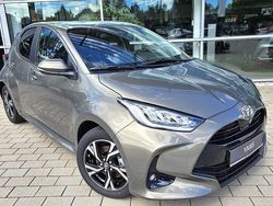 Grau Neu 2025 Toyota Yaris Hybrid Comfort Limousine | 23.880 € (Guter Preis)
