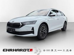 Weiß Neu 2025 Skoda Octavia Tour Kombi | 39.990 € (Etwas zu teuer)