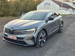 Grau Gebraucht 2022 Renault Megane E-Tech Techno Limousine | 19.000 € (Superpreis)