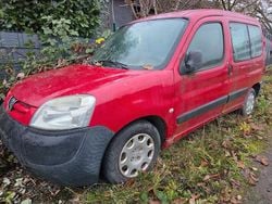 Rot Gebraucht 2007 Peugeot Partner Filou Van / Kleinbus | 590 € (Superpreis)