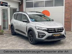 Grau Gebraucht 2022 Dacia Jogger Extreme Limousine | 15.199 € (Fairer Preis)