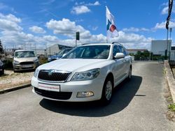 Weiß Gebraucht 2011 Skoda Octavia Impuls Edition Kombi | 6.000 € (Etwas zu teuer)