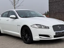 Weiß Gebraucht 2012 Jaguar XF Limousine | 7.999 € (Guter Preis)