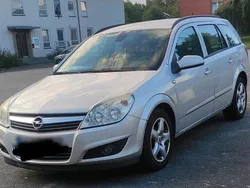 Silber Gebraucht 2007 Opel Astra Kombi | 3.499 € (Teuer)