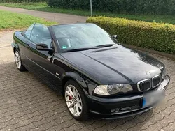 Schwarz Gebraucht 2025 BMW 330 Cabrio | 14.000 €