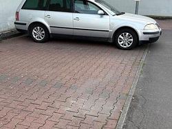 Silber Gebraucht 2002 VW Passat Kombi | 2.600 € (Etwas zu teuer)