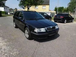 Schwarz Gebraucht 2010 Skoda Octavia Tour Kombi | 4.999 € (Superpreis)