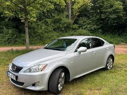 Silber Gebraucht 2008 Lexus IS220d Limousine | 5.000 €
