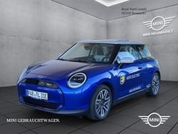 Blau Gebraucht 2024 Mini Cooper Classic Kleinwagen | 28.760 € (Guter Preis)