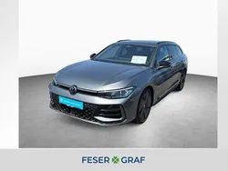 Diabasgrau metallic Gebraucht 2024 VW Passat R-line Kombi | 38.770 €