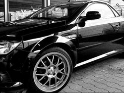 Schwarz Gebraucht 2006 Opel Tigra Sport Cabrio | 2.500 € (Etwas zu teuer)