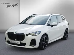 Weiß Gebraucht 2022 BMW 218 Active Tourer M Sport Van / Kleinbus | 31.350 € (Etwas zu teuer)