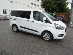 Weiß Gebraucht 2020 Ford Tourneo Custom Van / Kleinbus | 29.900 € (Etwas zu teuer)