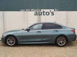 Blau Gebraucht 2021 BMW 316 Sport Line Limousine | 24.900 € (Teuer)