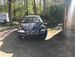 Blau Gebraucht 2002 Volvo V70 Kombi | 650 € (Superpreis)