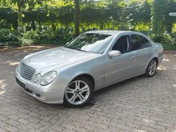 Silber Gebraucht 2003 Mercedes E220 Limousine | 3.799 € (Fairer Preis)