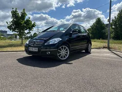 Schwarz Gebraucht 2010 Mercedes A200 Avantgarde Van / Kleinbus | 4.999 € (Teuer)