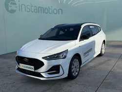 Weiß Gebraucht 2024 Ford Focus ST-Line Kombi | 28.549 € (Fairer Preis)