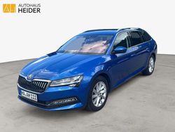 Raceblau metallic met. Gebraucht 2024 Skoda Superb Style Kombi | 36.900 € (Teuer)