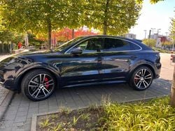 Blau Gebraucht 2025 Porsche Cayenne S E-Hybrid SUV | 151.350 € (Teuer)