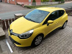 Gelb Gebraucht 2013 Renault Clio IV Kleinwagen | 4.650 €