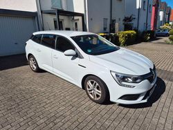 Weiß Gebraucht 2018 Renault Mégane GrandTour Play Kombi | 9.000 € (Superpreis)